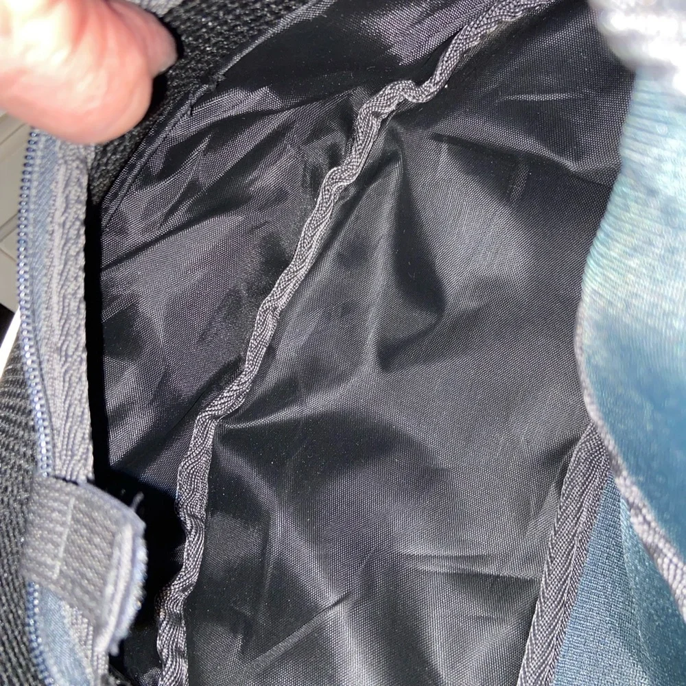Like new YUDODO Pet Carrier Small